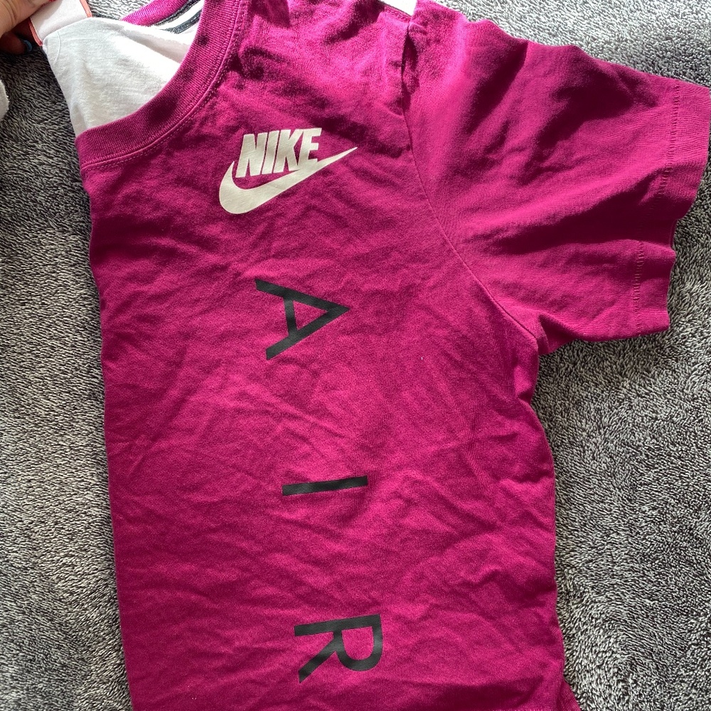 Nike top